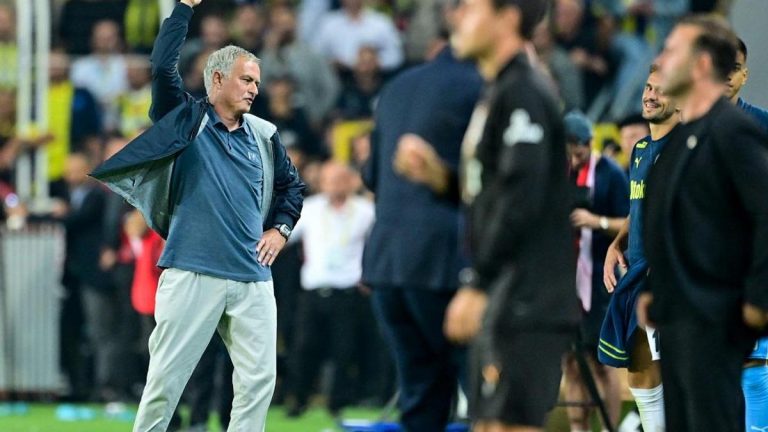 Galatasaray'dan Jose Mourinho'ya transfer! Birisi ağlıyor