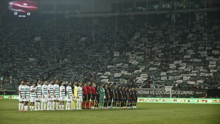 Bursaspor bir kez daha gol yedi! Maça 41 bin 570 taraftar katıldı…